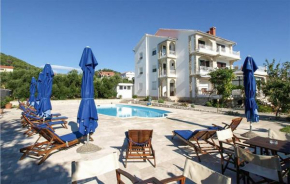 2 Bedroom Beautiful Apartment In Barbat Na Rabu